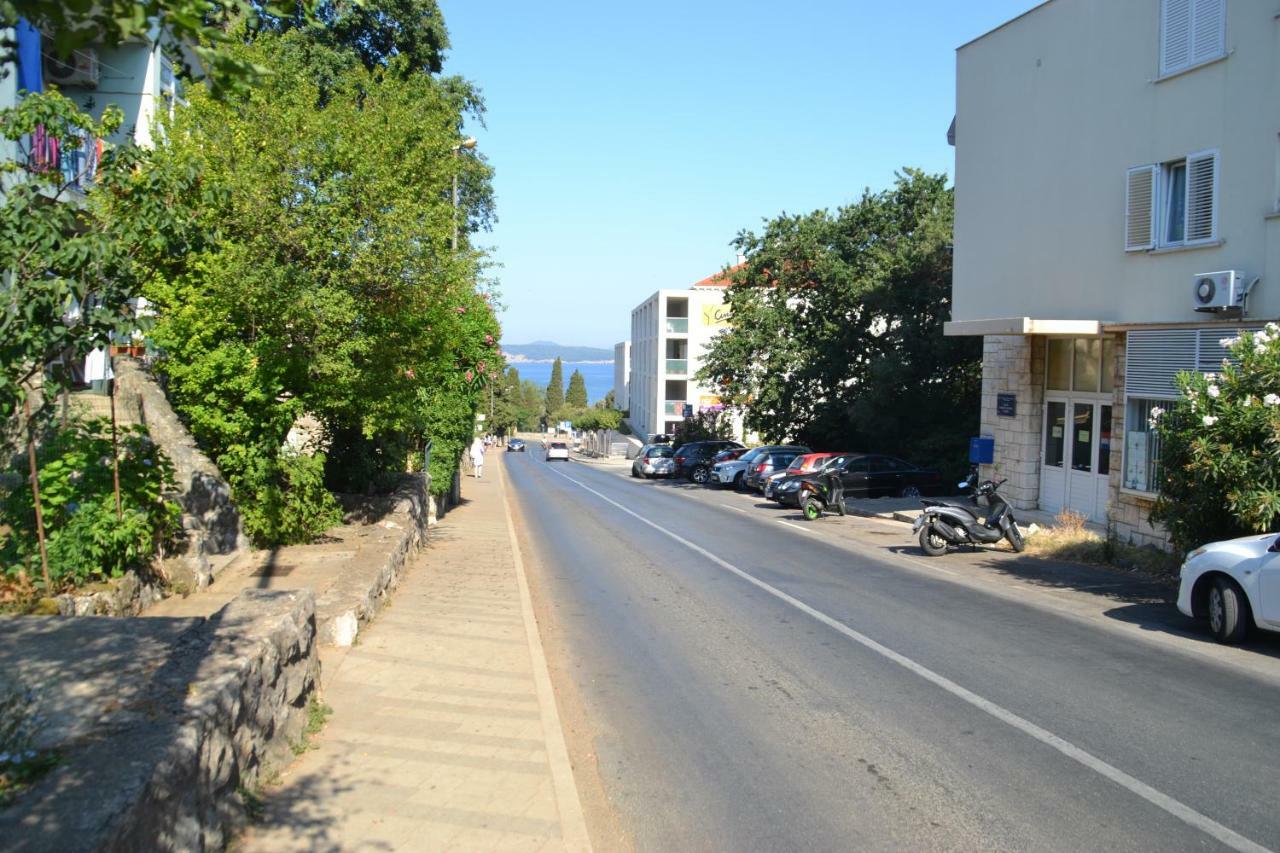 Vukosav Family Apartments And Rooms Dubrovnik Exterior photo